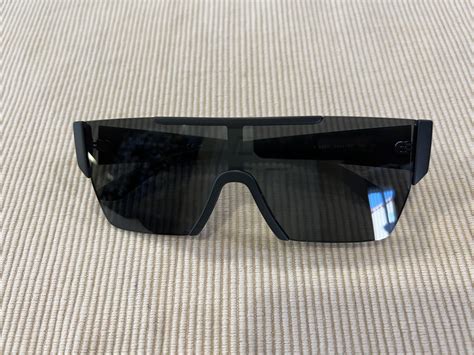 [LC] Burberry Plastic Shield Sunglasses (Shades) : 